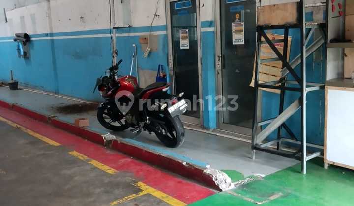 Gudang Kantor Gatsu Timur 2