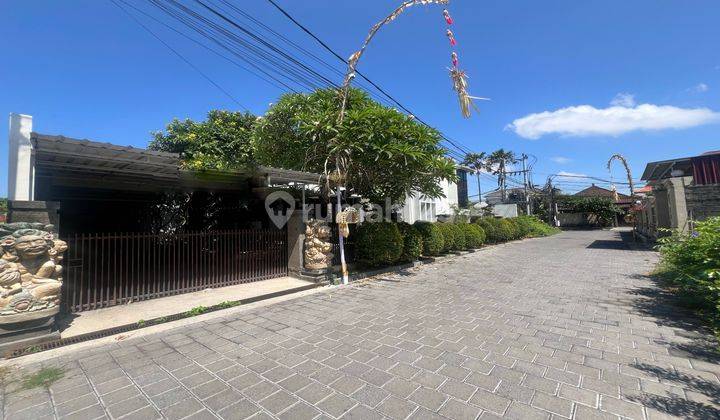 Tukad Badung House With Spacious Yard 1