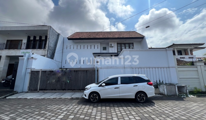 Rumah Tengah Kota Renon Denpasar