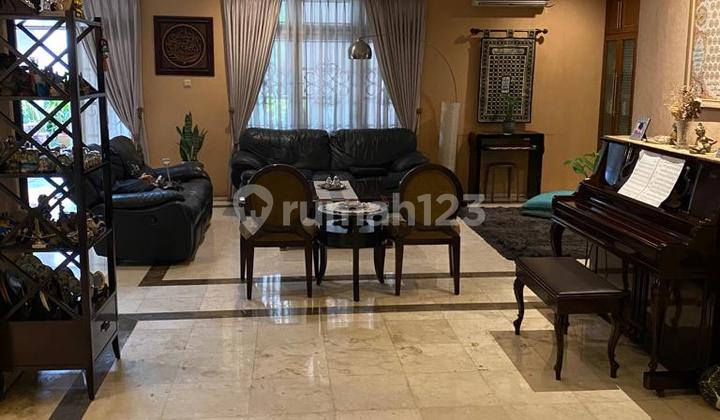 Rumah Megah 2 Lantai di Senayan Bintaro
