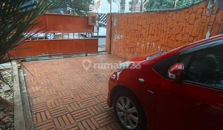 Rumah 2 Lantai Lokasi Sangat Strategis Di Grogol S Parman  Harga Nego 2