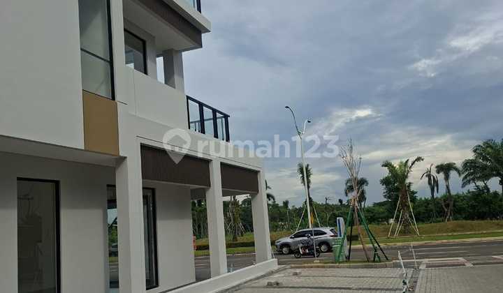 New Sorrento Grande East Gading Serpong Shop House, Strategic Location