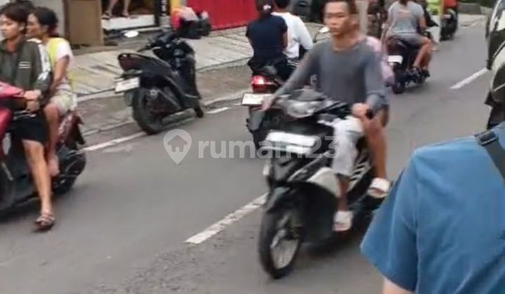 House Below NJOP Location on the Side of the Main Road, Central Jakarta 2