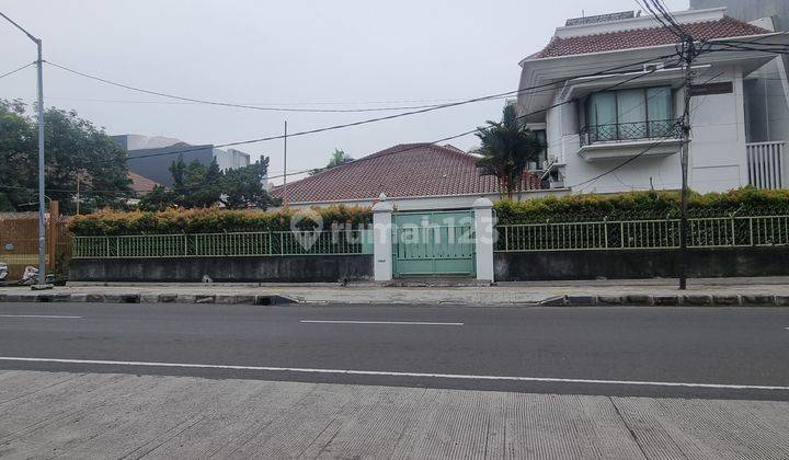 Rumah Pinggir Jalan 1