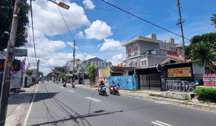 RUMAH PINGGIR JALAN RAYA 2