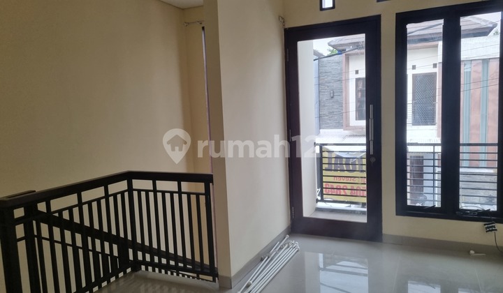 Ready-to-Move-In House 2