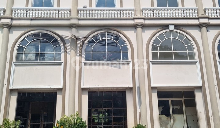 2 Adjacent Greenlake Shophouses 2 Adjacent Greenlake Shophouses