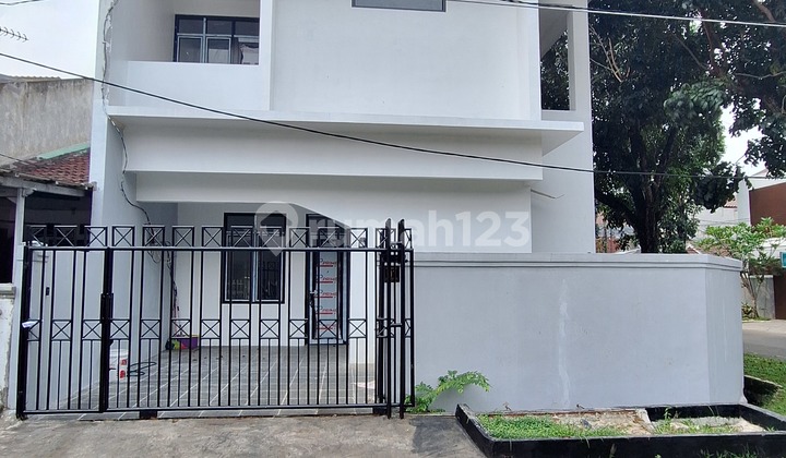 For Sale New Corner House Building in Sector 6 Gading Serpong