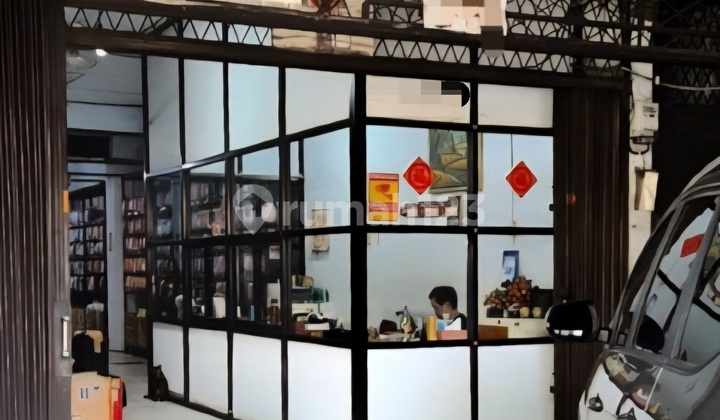 Dijual Rumah Toko di Jembatan Besi Pinggir Jalan Raya Jakarta Barat Dijual Rumah Toko di Jembatan Besi Pinggir Jalan Raya Jakarta Barat