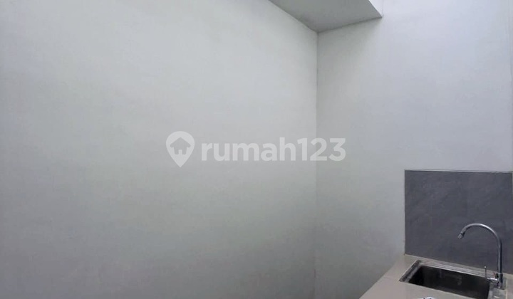 Dijual Rumah 2 Lantai Di Reni Jaya Pamulang Tangerang Selatan  2