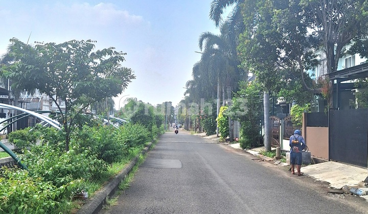 Dijual Rumah 2 Lantai di Serpong Park Tangerang Selatan 2