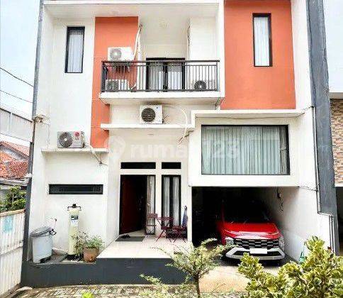 Rumah  Cantik Di Jagakarsa Jakarta Selatan 1