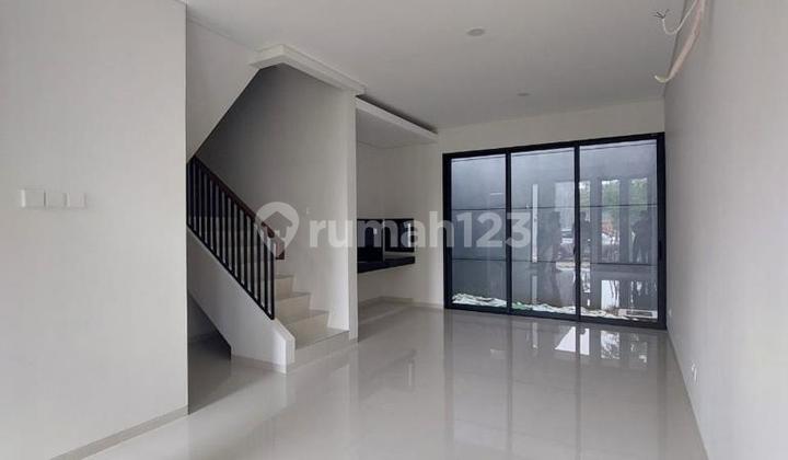 Dijual Rumah 2 Lantai di Kebayoran Harmony - 3+1 KT, Siap Huni, Rnv 2
