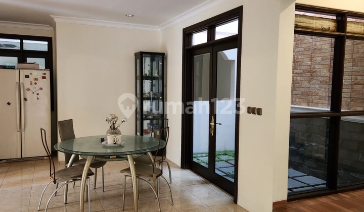 Di Jual Cepat Rumah Hoek Pondok Indah Jakarta Selatan