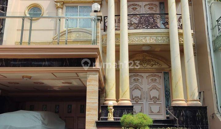 Di jual cepat rumah di PIK 1 jakarta utara 1