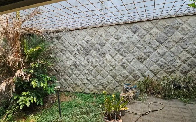Di Jua Cepat Di Bawah Njopl Rumah Jelambar Jakarta Barat 2