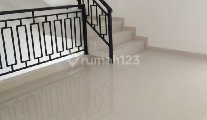 For Sale House, Muara Karang Block 4, North Jakarta.