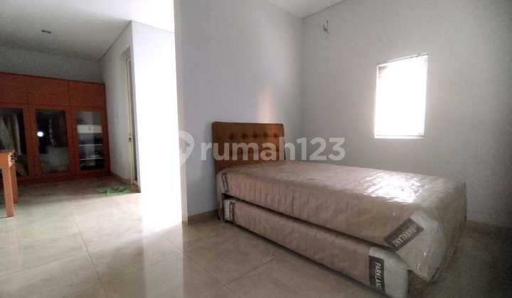 Di Jual Rumah Hoek Di Grisenda Pik Jakarta Utara Di Jual Rumah Hoek Di Grisenda Pik Jakarta Utara