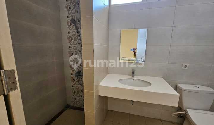 At ******** Alam Sutera Tangerang 2