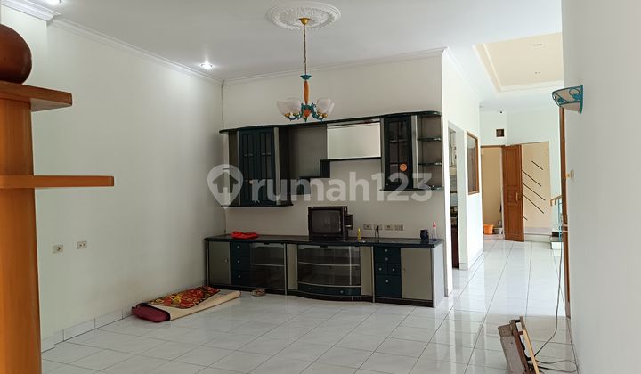 Disewakan Rumah Mewah Pik Camar Elok Jakarta Utara Disewakan Rumah Mewah Pik Camar Elok Jakarta Utara