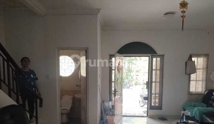 For Sale. Cheap House Malibu City Resort. Boulevard West Jakarta. 2