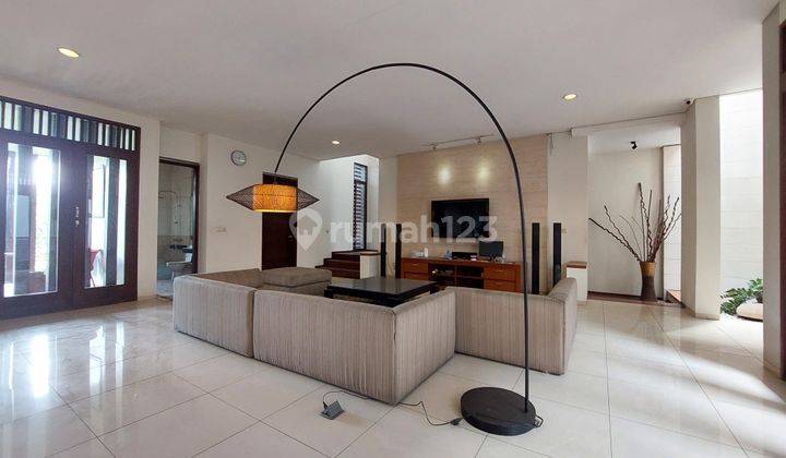 Rumah Lux Tropical Modern 3 Lantai Batununggal Bandung 1