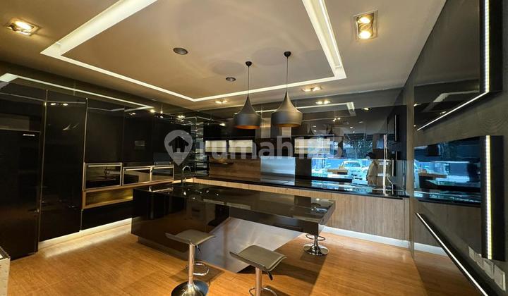 Ruang usaha Jl Veteran Sumur Bandung tengah kota dekat Asia Afrika Parkir Luas 2 Lantai 