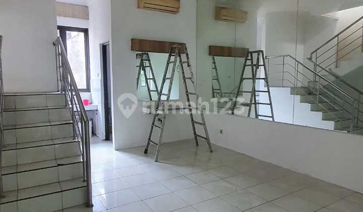 3-Story Shop House on Main Road, Jakarta Through Street, Strategic Bandung 3-Story Shop House on Main Road, Jakarta Through Street, Strategic Bandung