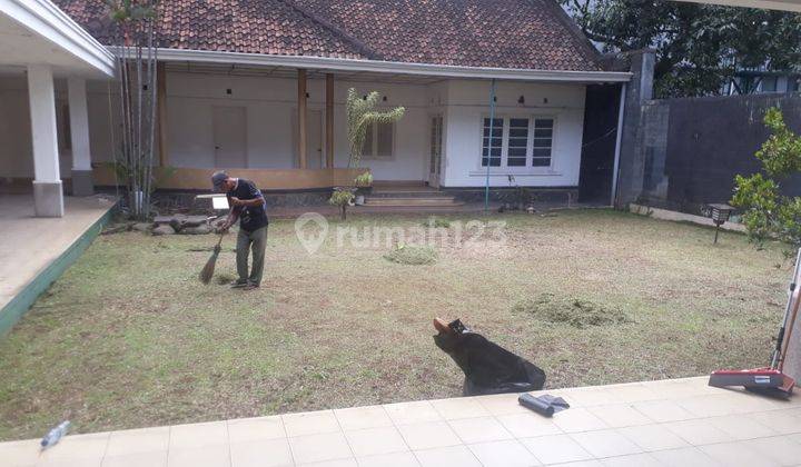 Rumah bisa untuk kantor di Dekat Boromeus Dago Bandung kota halaman luas  2