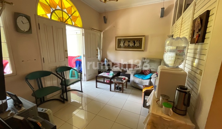 2-Story House in Istana Regency 1 Complex, Near Pasteur Toll Road Bandung, Freehold Certificate, One Gate 2