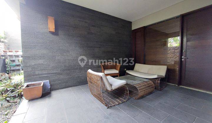 Rumah Lux Tropical Modern 3 Lantai Batununggal Bandung 2