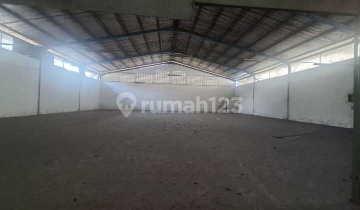 Warehouse near the former Pasirkoja toll gate, Babakan Ciparay, Bandung, Jl Soekarno Hatta, cheap and strategic Warehouse near the former Pasirkoja toll gate, Babakan Ciparay, Bandung, Jl Soekarno Hatta, cheap and strategic