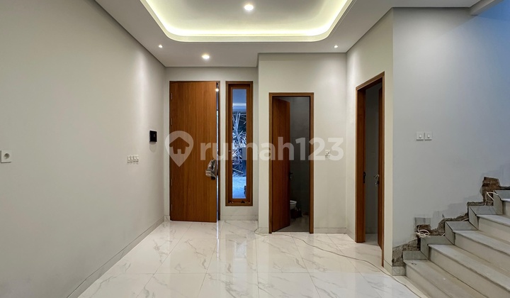 Rumah Baru Classic Private Pool dan Lift di Antasari Cipete Jakse 2