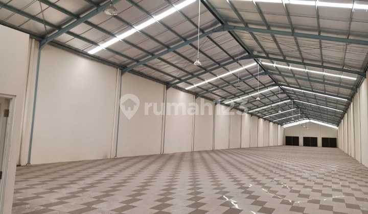 Gudang Berukuran Sedang Siap Pakai Di Yos Sudarso Semarang 1