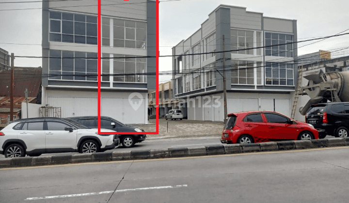 Ruko 3 Lantai Bangunan Baru Di Pinggir Jalan Raya Ungaran 2