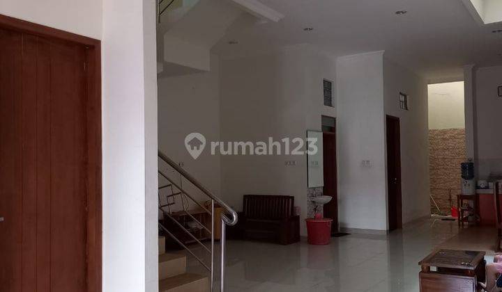 Rumah Cantik 2,5 Lantai Siap Huni Di Tengah Kota Semarang 1