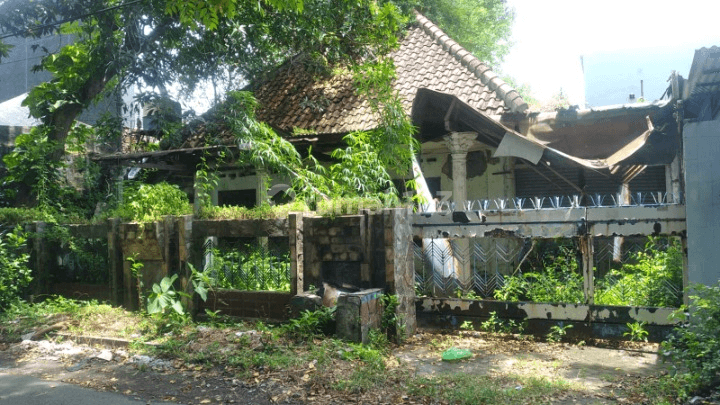 Rumah Lama Hanya Dihitung Tanah Didaerah Siliwangi Semarang 1