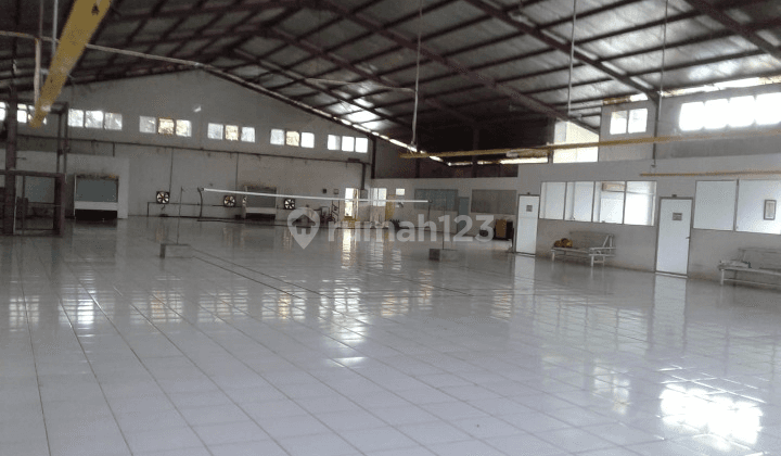 Gudang Dengan Lahan Yang Super Luas Siap Pakai Di Daerah Mijen Semarang 1