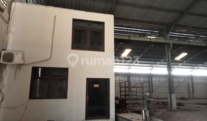 Large-Sized Warehouse Ready to Use in Semarang Truck Base Area 2