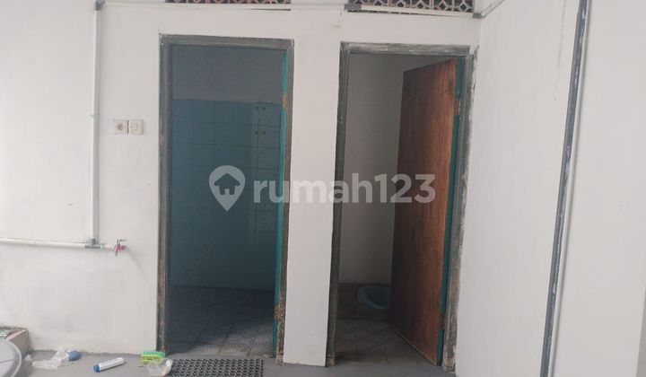 Ruang Usaha Siap Huni bisa untuk Showroom Motor Maupun Toko atau Gudang Kecil di Muwardi Semarang 2