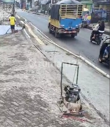Ruko 2 Lantai Bangunan Baru Di Pinggir Jalan Utama Bandungan 2