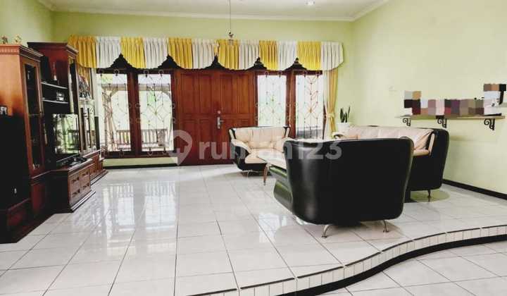 Rumah Bagus dan Luas Lokasi Strategis di Pusat Kota Salatiga Cocok untuk Usaha Rumah Bagus dan Luas Lokasi Strategis di Pusat Kota Salatiga Cocok untuk Usaha