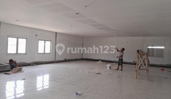 Gudang Loading Unloading Dock Super Luas di Gatot Subroto Semarang 2