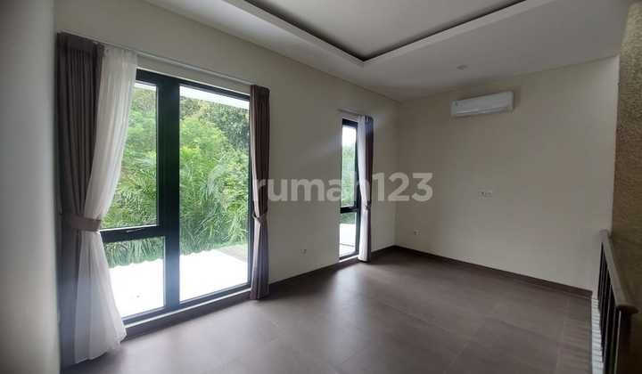 Luxury Ready-to-Use Flood-Free House in Candi Golf Elite Housing, Semarang 2