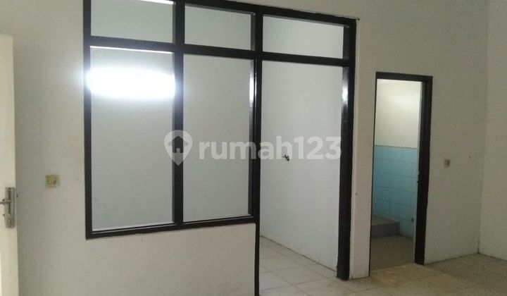 Ready-to-Use Small Warehouse & Flood-Free in Terboyo Park Semarang 2