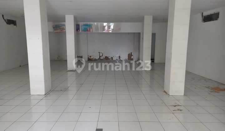 Ruang Usaha 2 Lantai Siap Pakai di Jend Sud Semarang