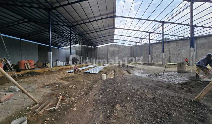 Gudang Sedang Dalam Masa Pembangunan Dekat dengan Jalan Tol di Kic Gatsu Semarang