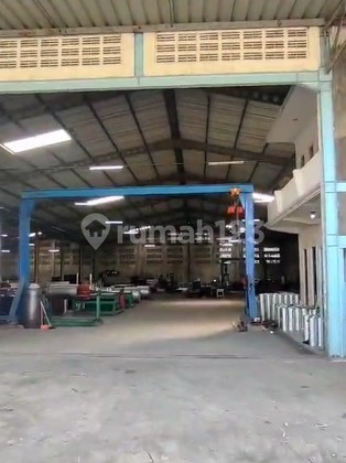 Flood-Free Ready-to-Live Warehouse in Wolter Monginsidi, Semarang 2