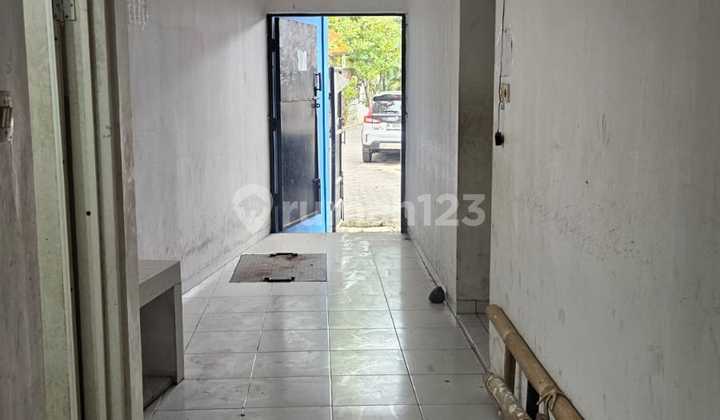 Cheap 1 Kos House Ready-to-Occupy Floor Near University in Genuk Semarang 2