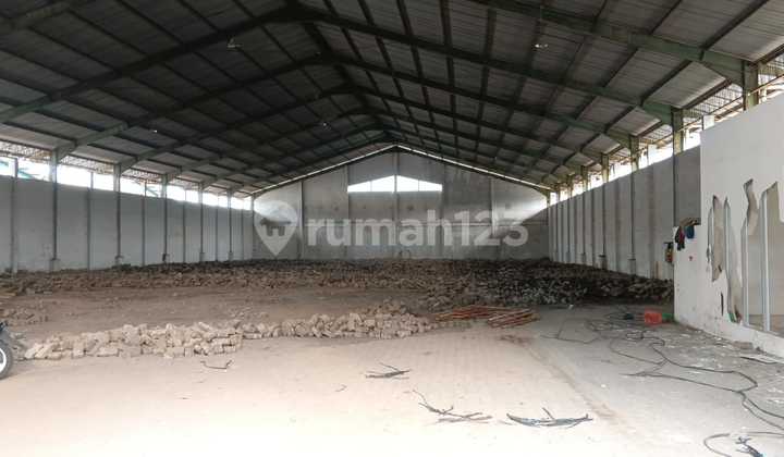 Gudang Loading Dock Berukuran Besar Bebas Banjir di Kic Gatsu Semarang 1